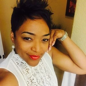 Meet your Posher, Katesha